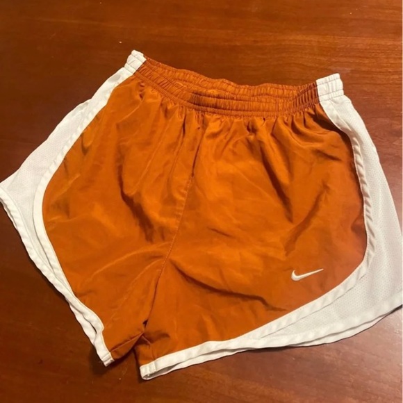 tan nike shorts